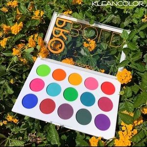 KleanColor Pro Bold Eyeshadow Palette
